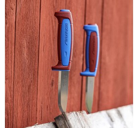Нож Morakniv Basic 511 лимитированный 2025 углеродистая сталь, пласт. ручка (красная) синяя вставка